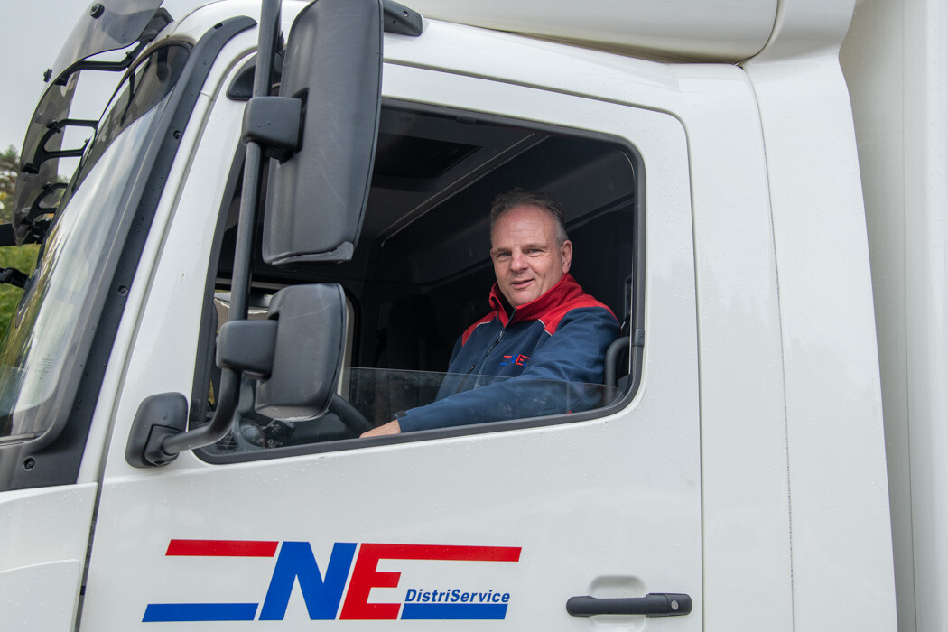 Chauffeur Klaas aan het werk bij NE DistriService